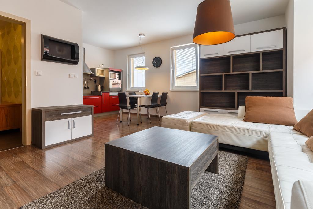 Modern With 2 Bedrooms Apartment Karlovy Vary