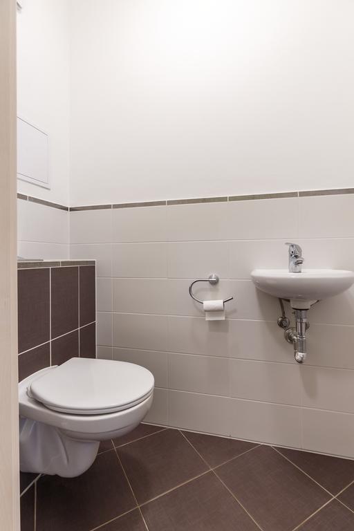 Modern With 2 Bedrooms Apartment