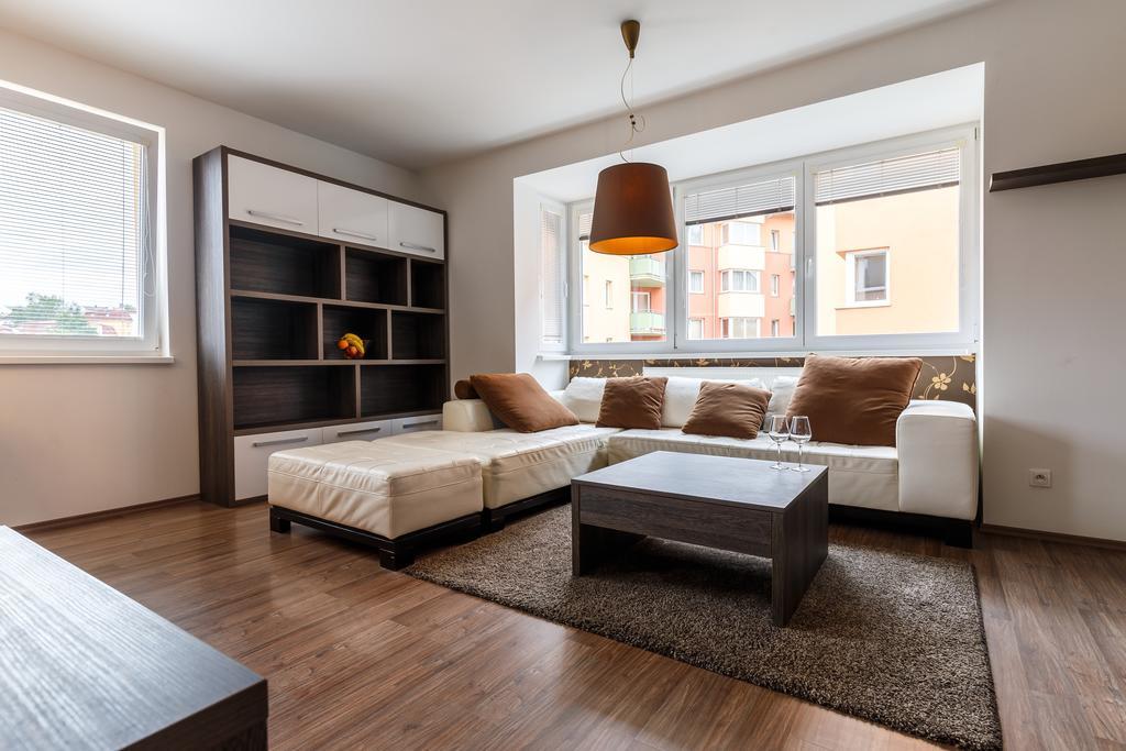 Modern With 2 Bedrooms