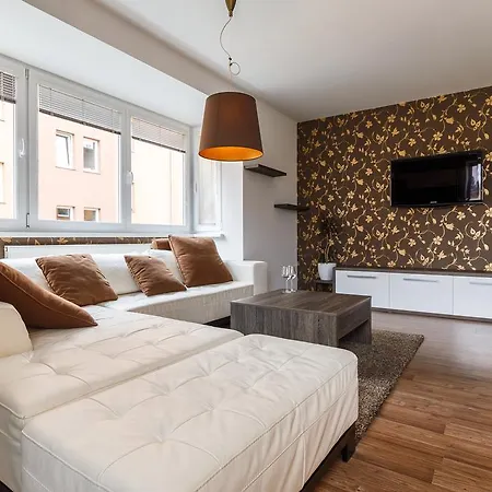 Modern Apartment With 2 Bedrooms Karlovy Vary Exterior photo