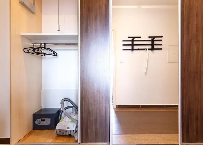 Modern Apartment With 2 Bedrooms
